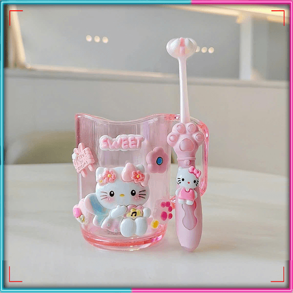 Cốc Hellokity new+Bàn chải new